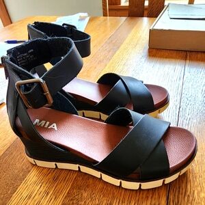 MIA Lauri Athletic Sandals Size 7.5
